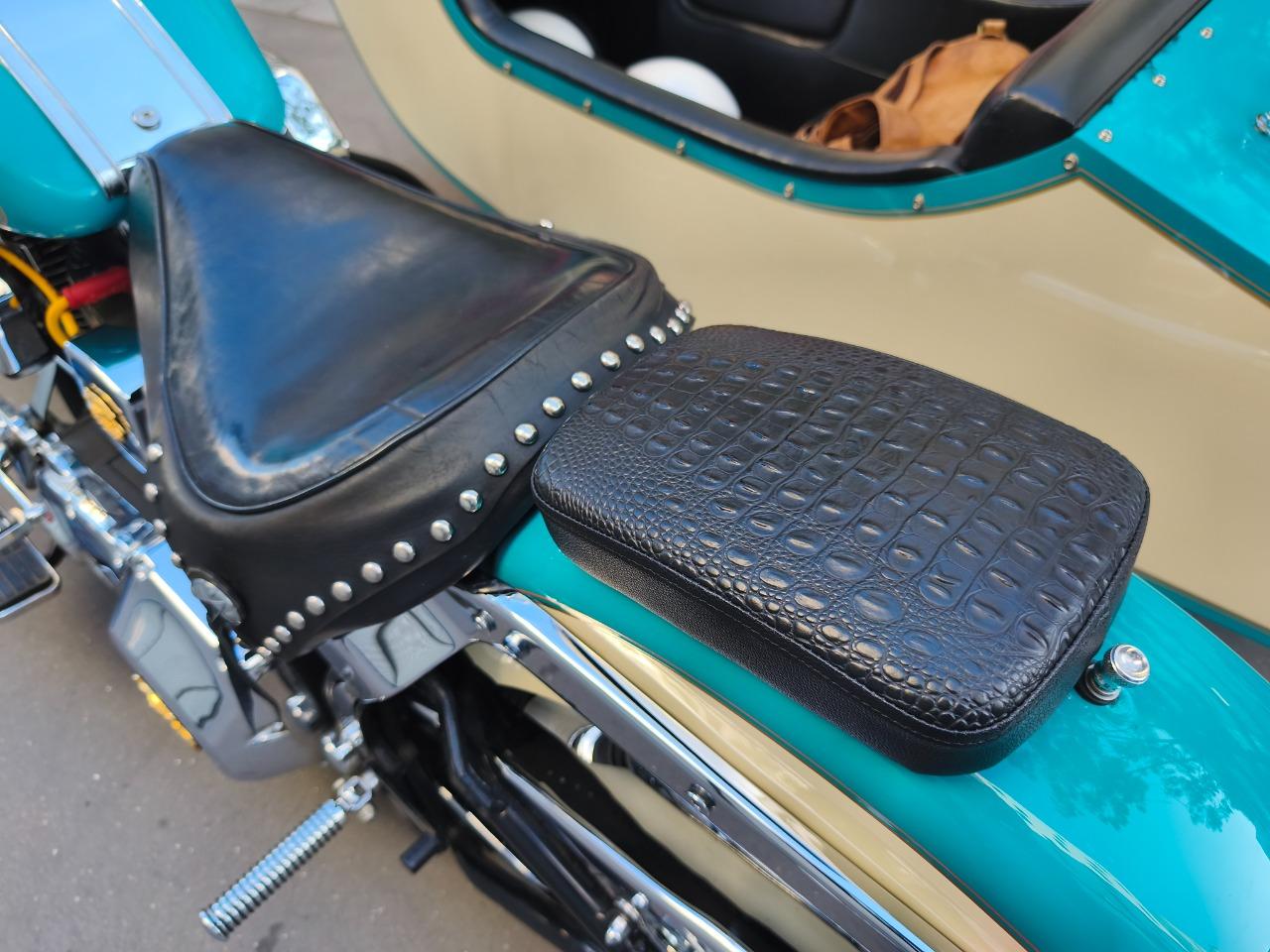 HARLEY DAVIDSON Heritage Softail Harley side car - 1991 LesAnciennes.com