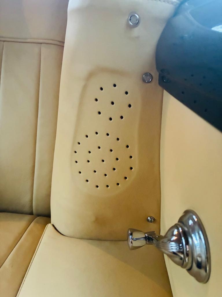 BUICK Super Convertible - 1948 LesAnciennes.com