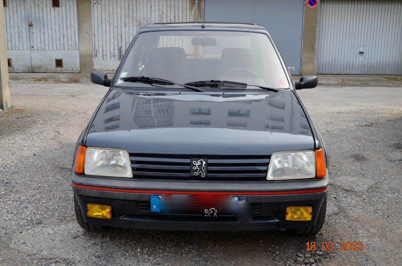 PEUGEOT 205 GTI 105CV - 1985 LesAnciennes.com