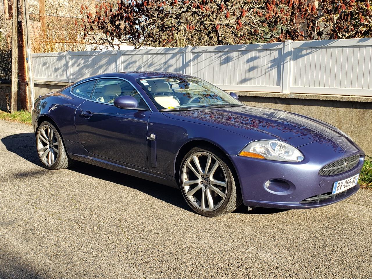 JAGUAR XK 8 Portfolio - 2006 LesAnciennes.com