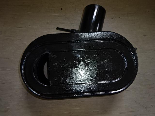 Boite de filtre à air pour Maserati Indy LesAnciennes.com