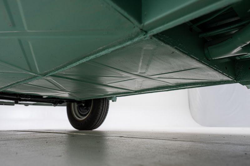 VOLKSWAGEN T1 Kombi 21 Windows - 1964 LesAnciennes.com