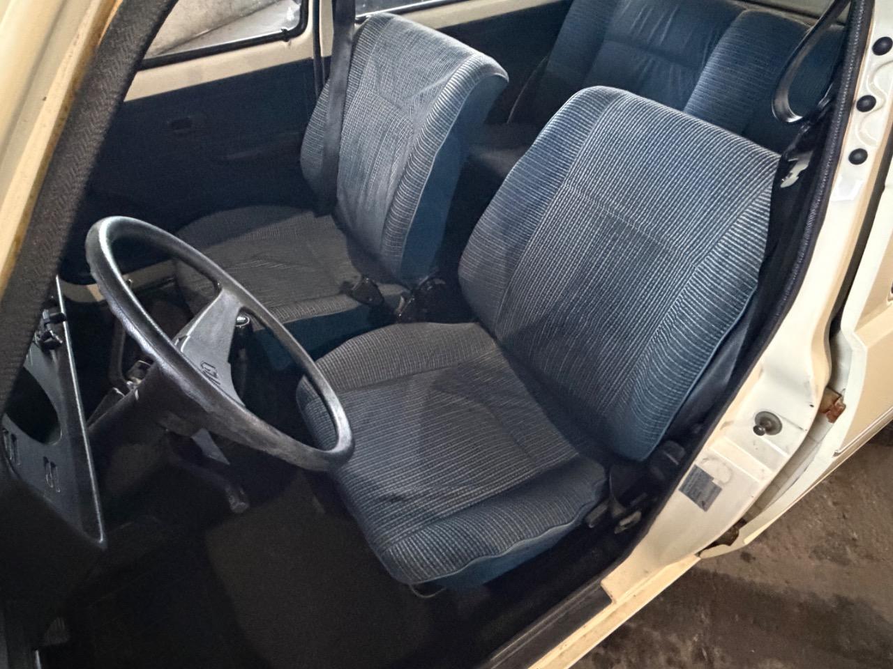 VOLKSWAGEN Golf Luxe - 1977 LesAnciennes.com