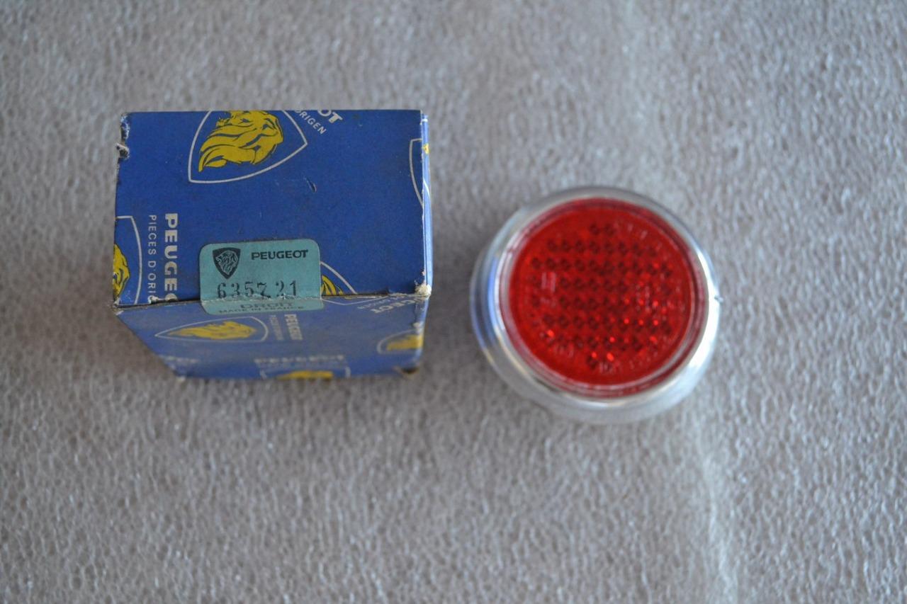 Catadioptre rond AR DT PEUGEOT 404 Berline, neuf LesAnciennes.com
