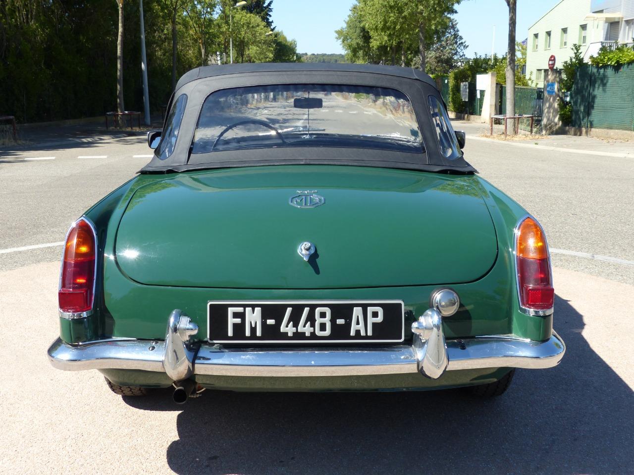 MG MGB - 1966 LesAnciennes.com