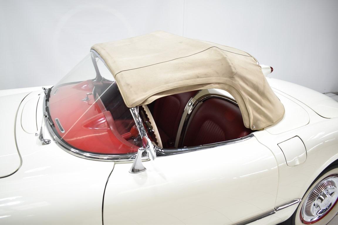 CHEVROLET Corvette C1 cabriolet - 1954 LesAnciennes.com
