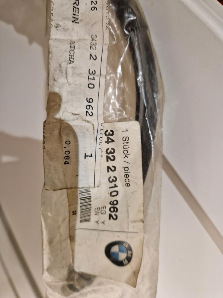 Flexible de frein arriere LesAnciennes.com