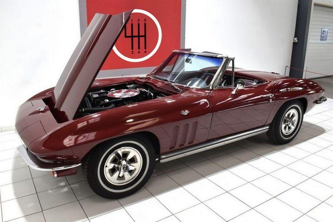 CHEVROLET Corvette C2 Cabriolet - 1965 LesAnciennes.com