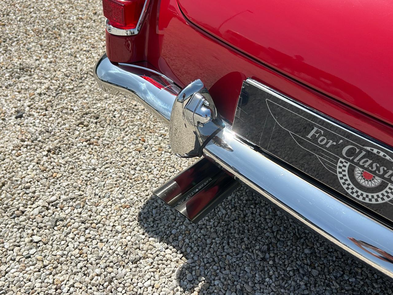 MG MGB Cabriolet - 1966 LesAnciennes.com