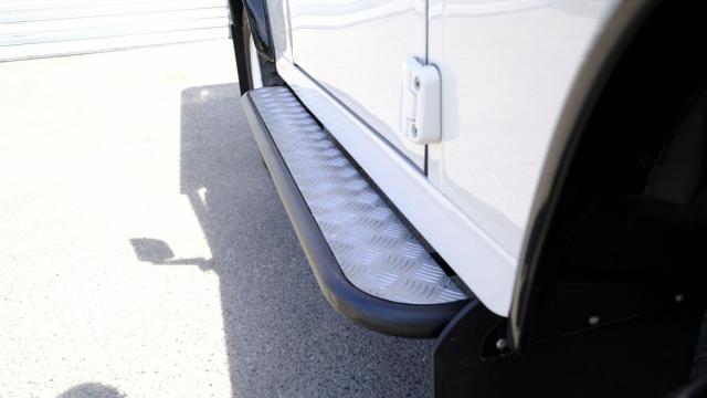 LAND ROVER Defender 90 LAND-ROVER Td5 Mark II - 20 LesAnciennes.com