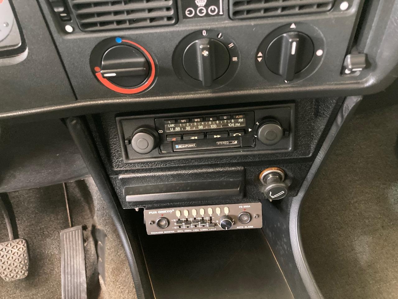 BMW 323 Injection E21 - 1981 LesAnciennes.com