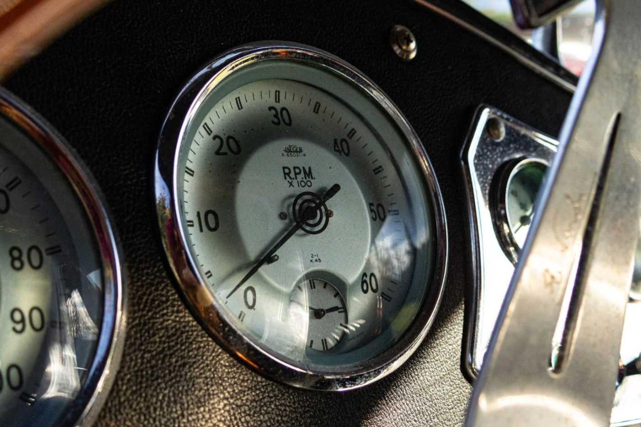 MG TD TD Cabriolet - 1952 LesAnciennes.com