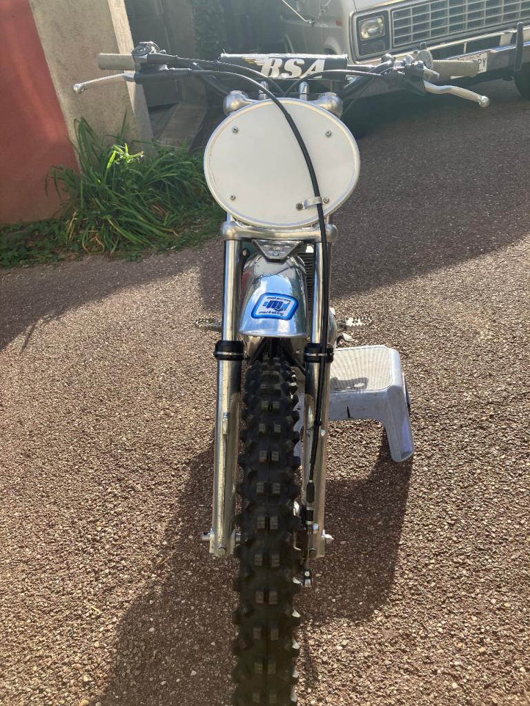 BSA B50 MX - 1972 LesAnciennes.com