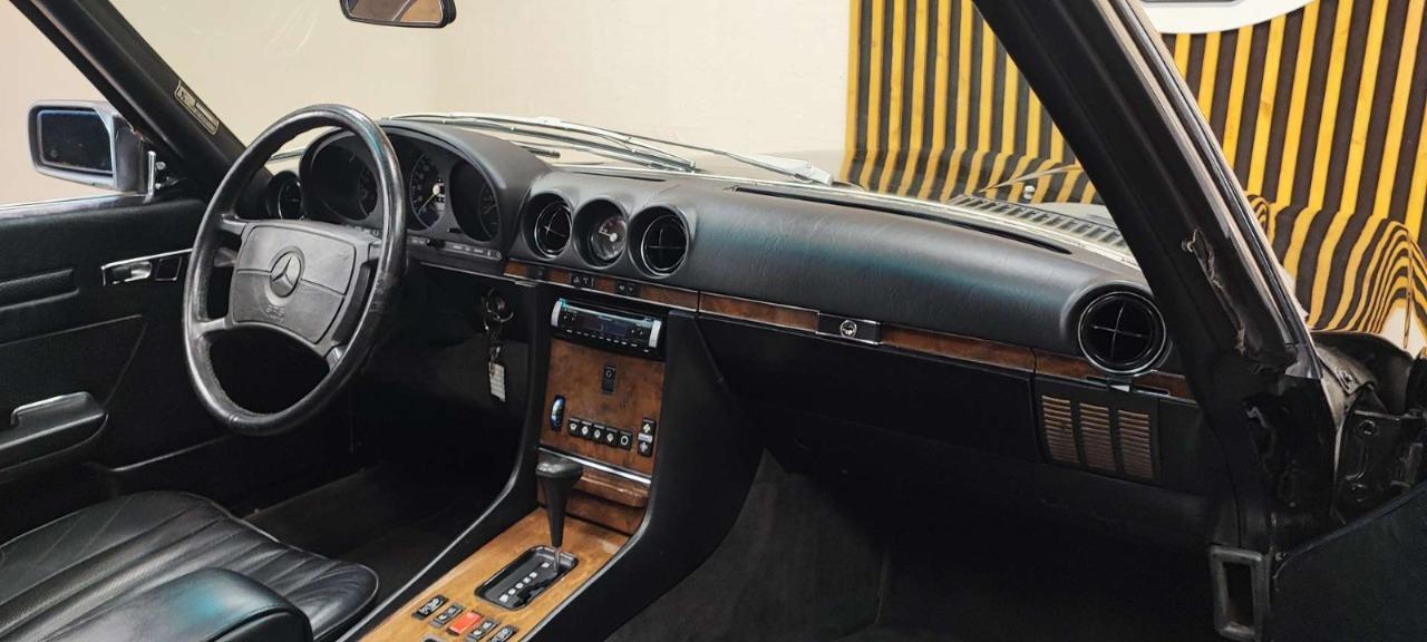 MERCEDES 560 SL R107 - 1988 LesAnciennes.com