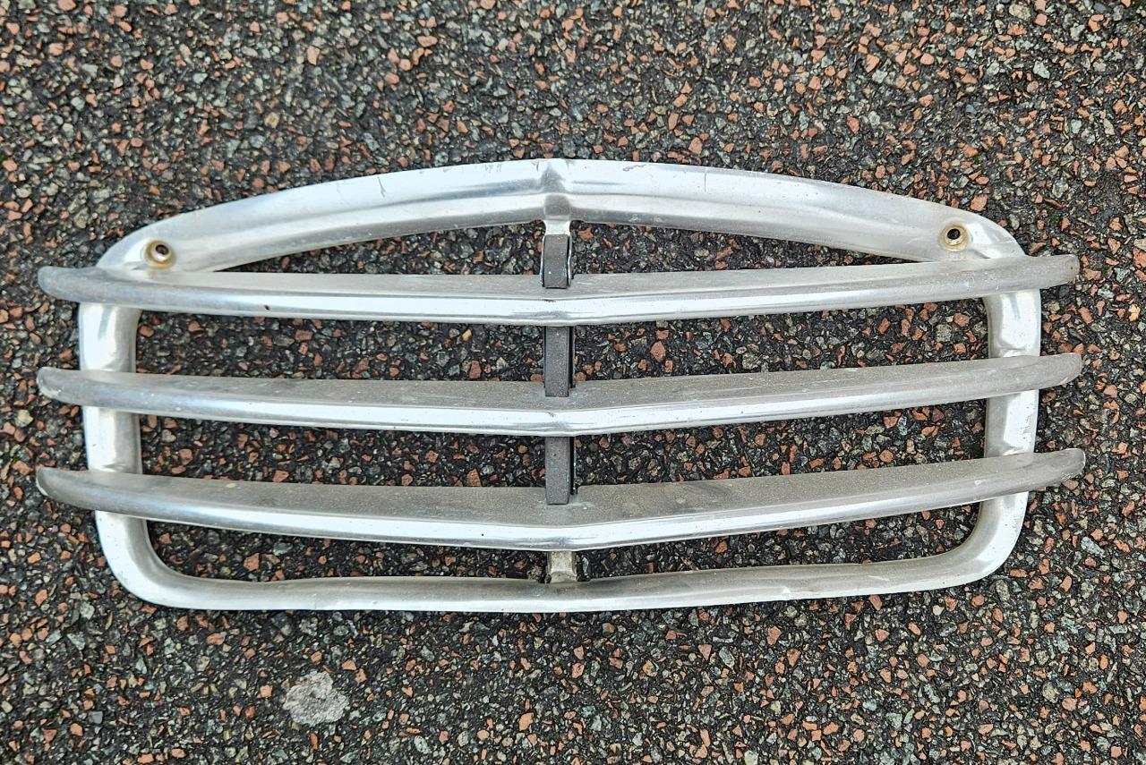 Calandre CITROEN 2CV LesAnciennes.com