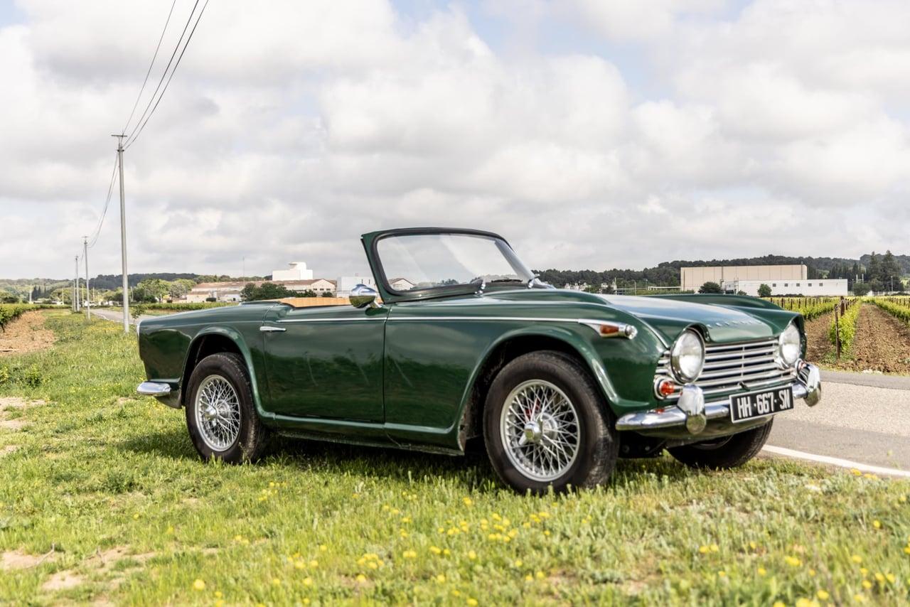 1967 Triumph TR4A IRS LesAnciennes.com