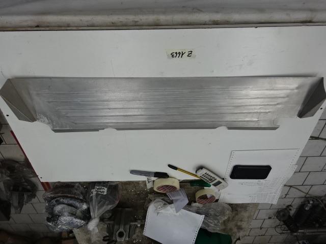 Panneau arrière moteur pour Lamborghini Miura LesAnciennes.com