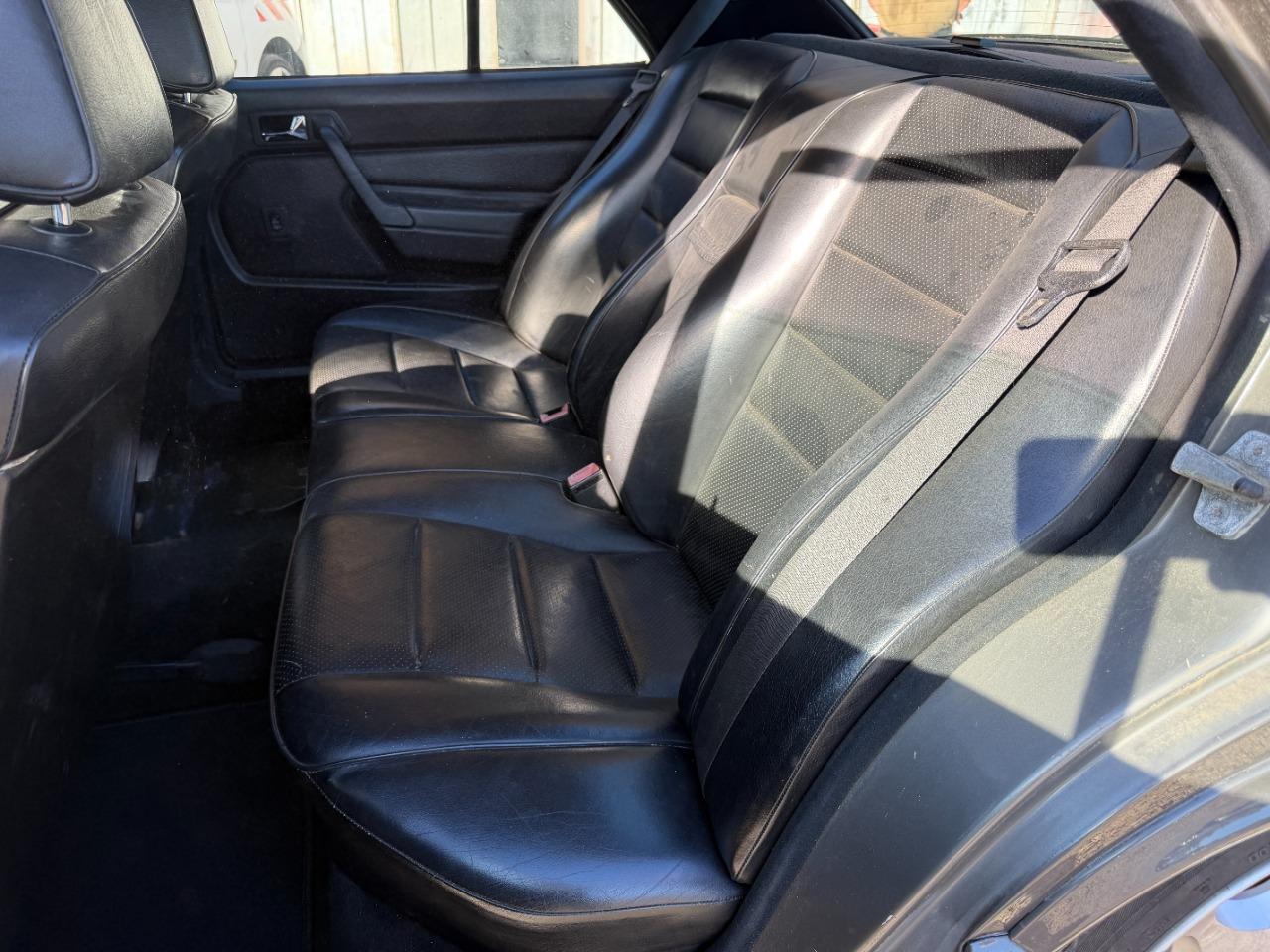 MERCEDES 190 E 2.5 16 S - 1990 LesAnciennes.com