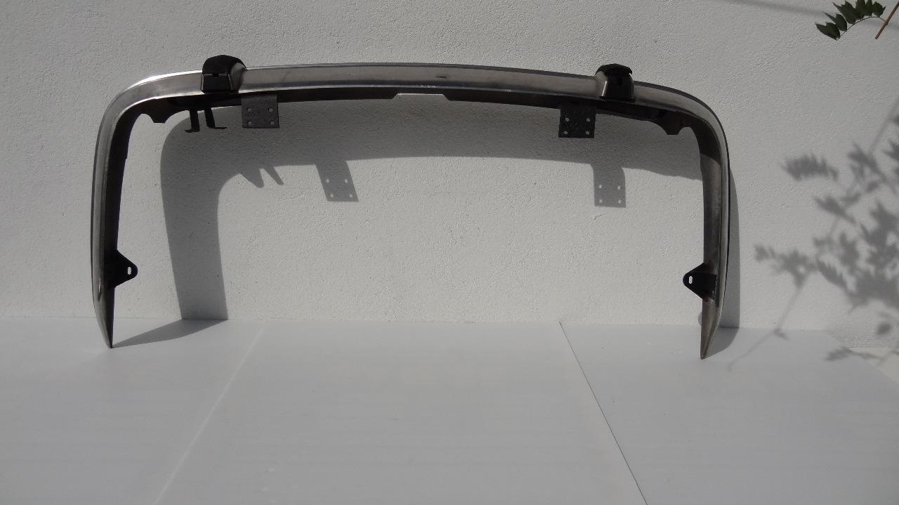 Pare choc PEUGEOT 404 Berline LesAnciennes.com