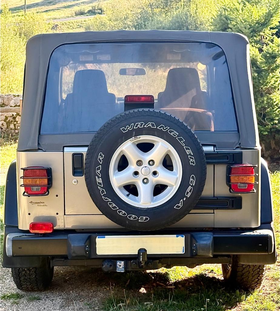 JEEP Wrangler TJ - 2.4 L SPORT - 2006 LesAnciennes.com