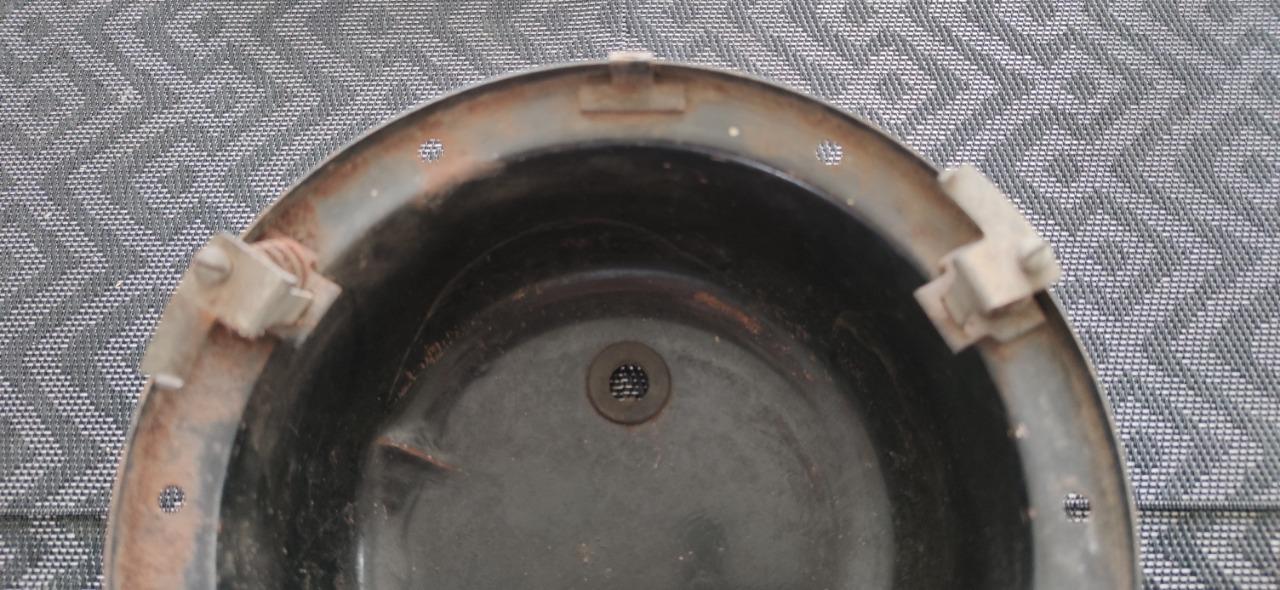 Bol / cuvelage de phare PEUGEOT 203 LesAnciennes.com