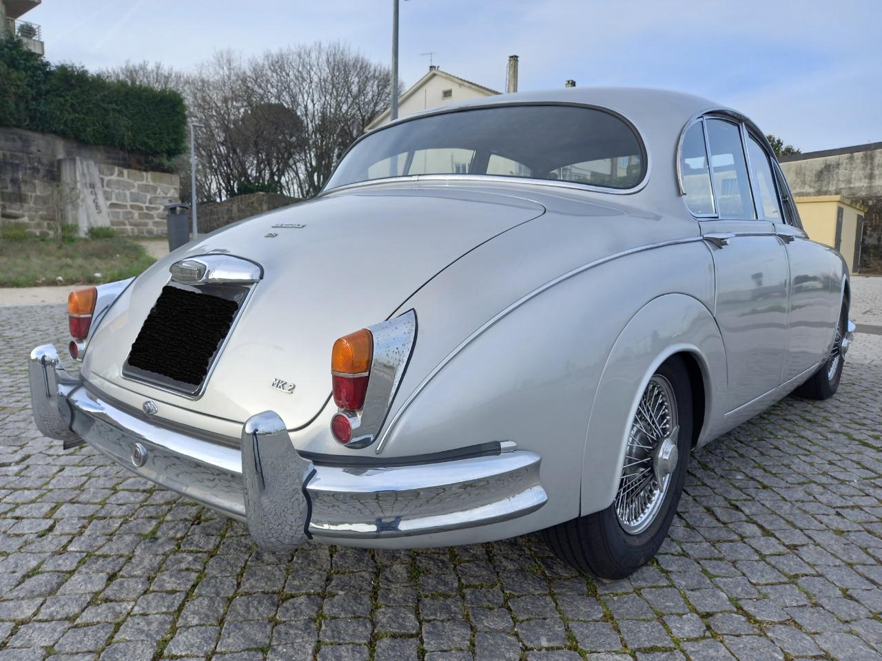 JAGUAR MK2 3.8 - 1961 LesAnciennes.com