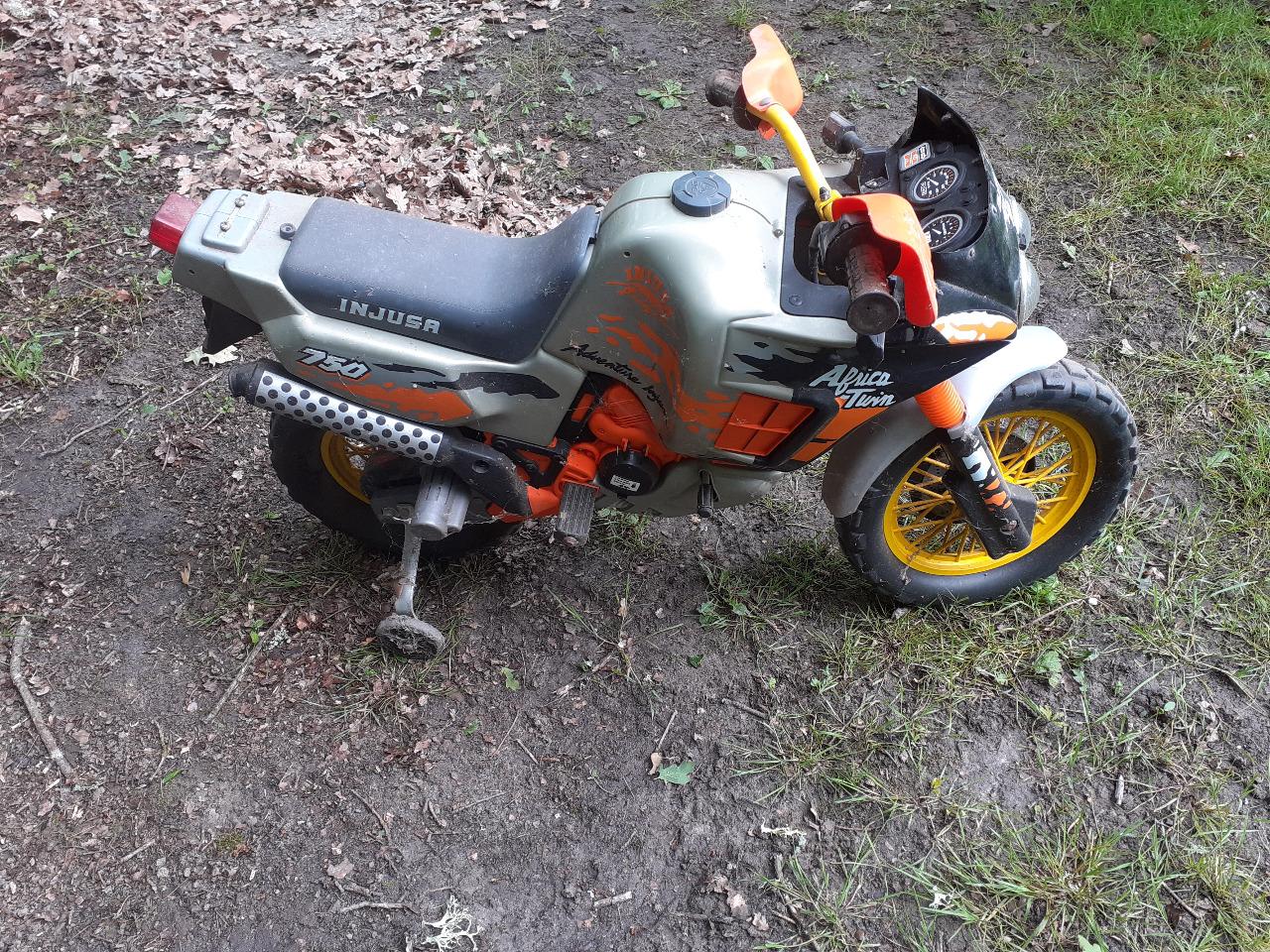 Honda Africa Twin LesAnciennes.com