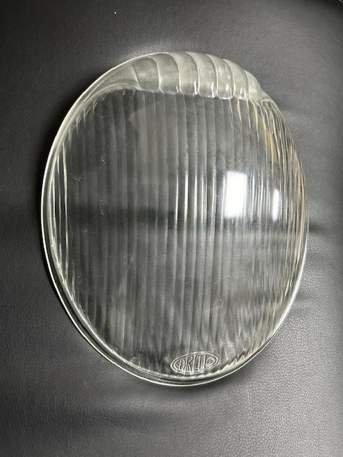 Verre de phare avant Lancia Aurelia B10 LesAnciennes.com