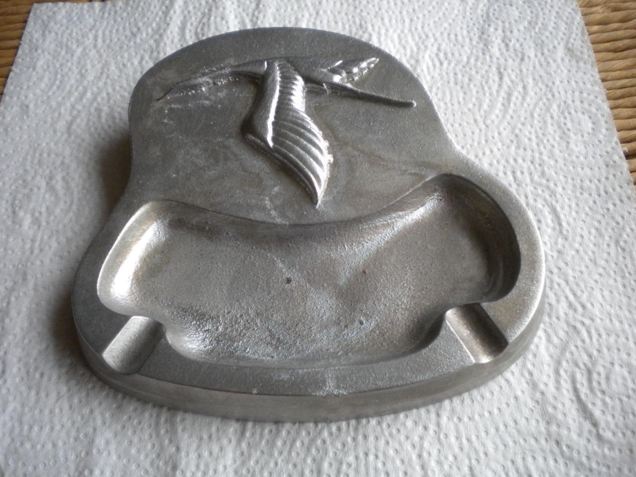 Vide poche , cendrier , cigogne LesAnciennes.com