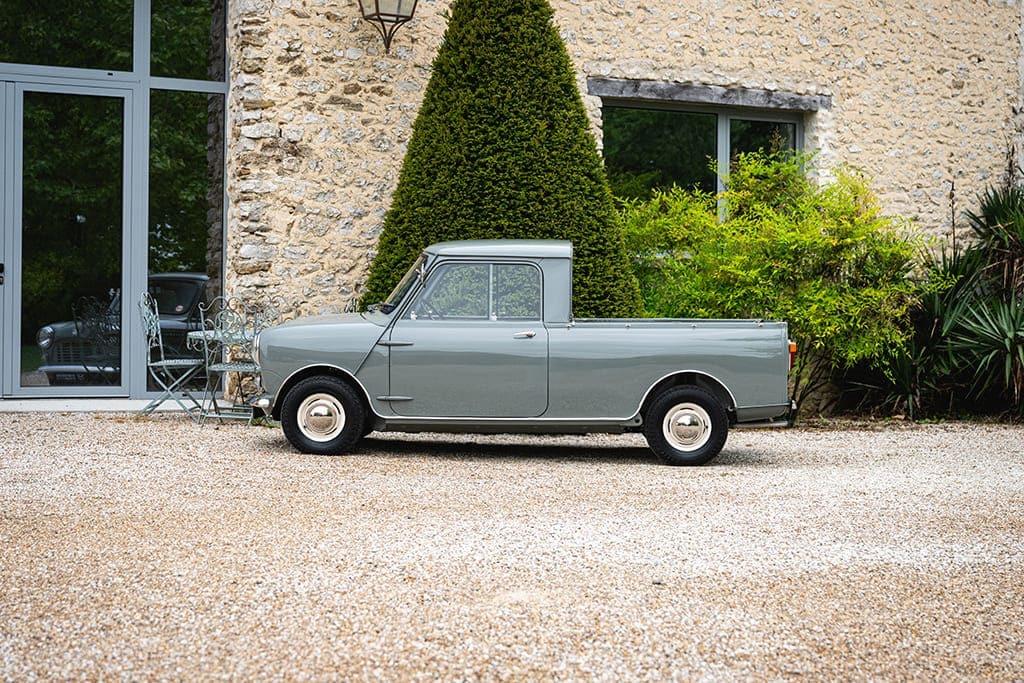 AUSTIN Mini Pick Up - 1964 LesAnciennes.com