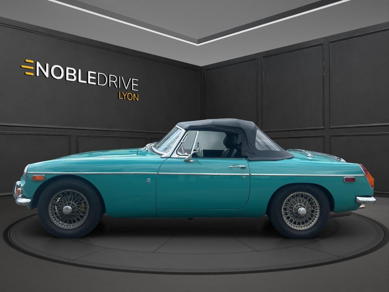 MG MGB AQUA BLUE - 1972 LesAnciennes.com