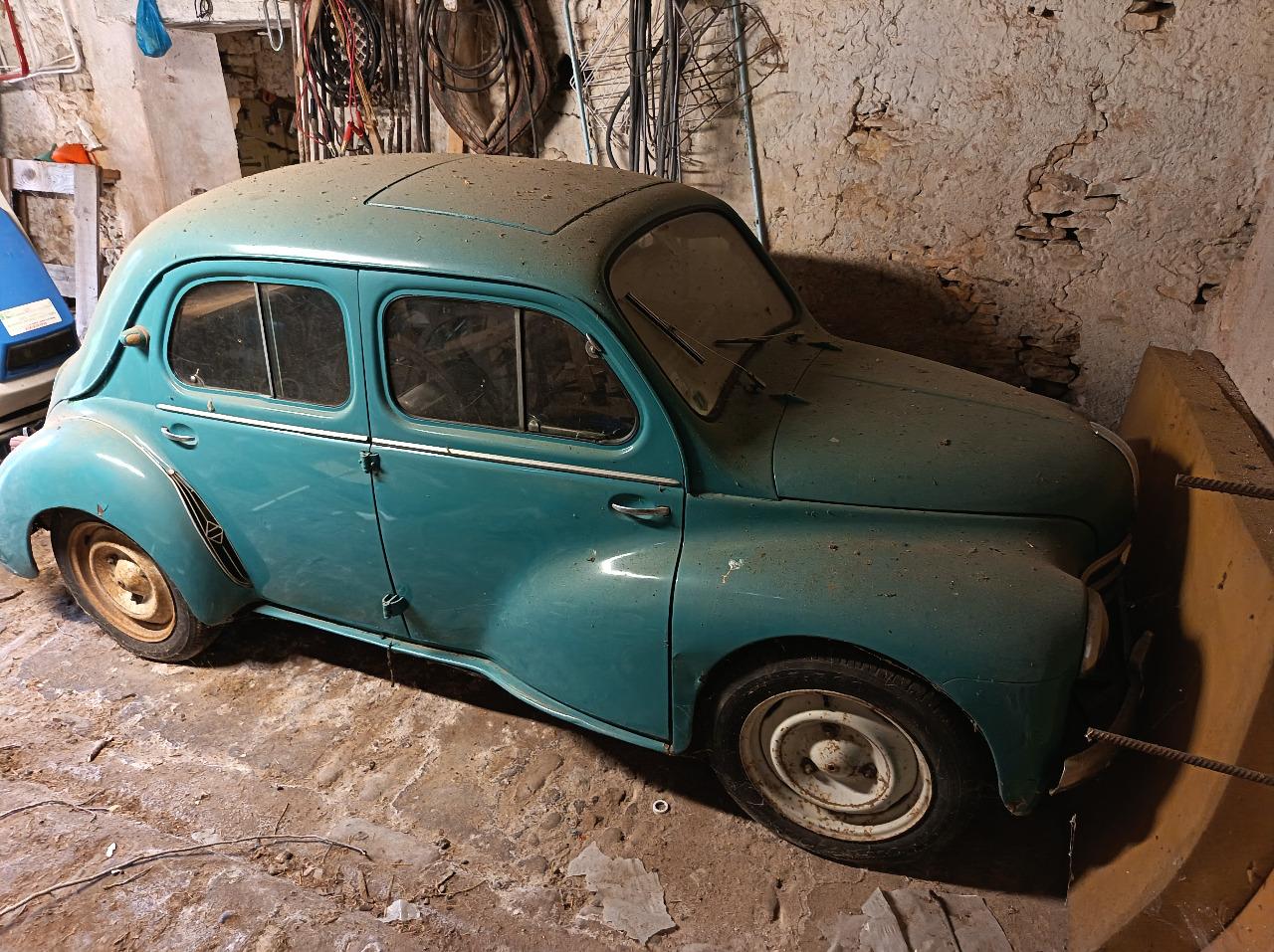 RENAULT 4CV - 1960 LesAnciennes.com