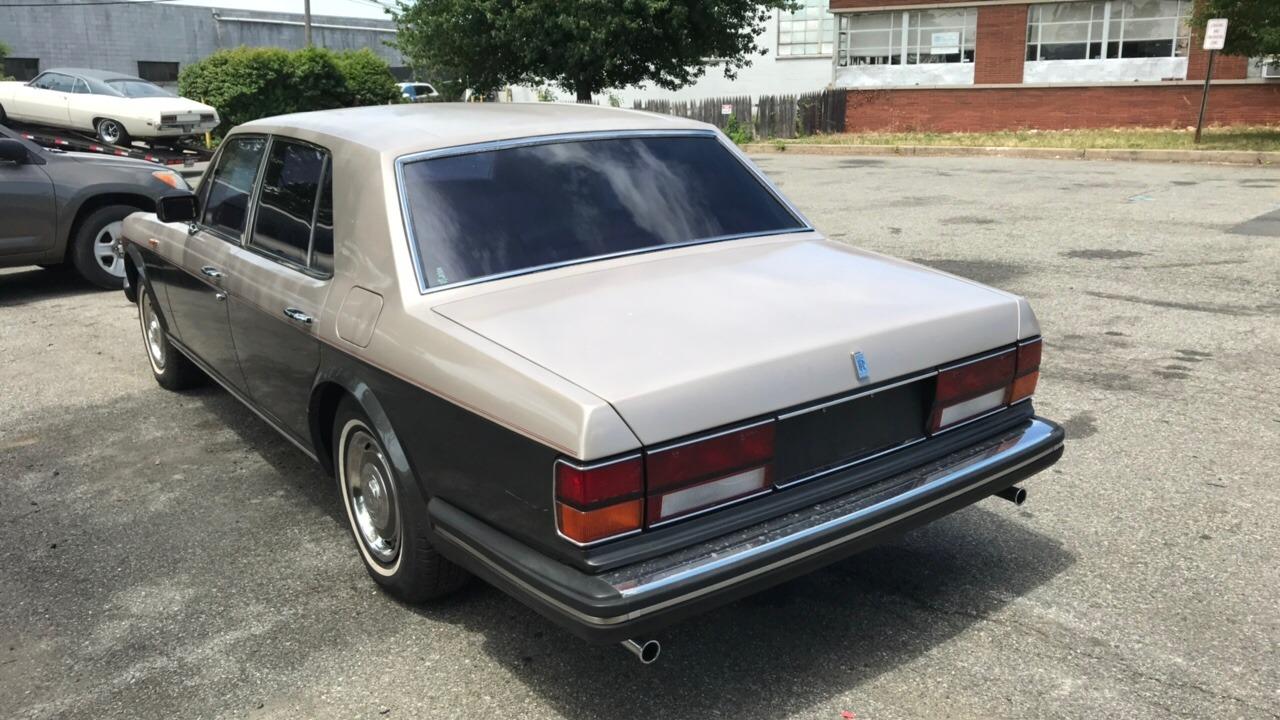 ROLLS ROYCE Silver Spirit - 1984 LesAnciennes.com